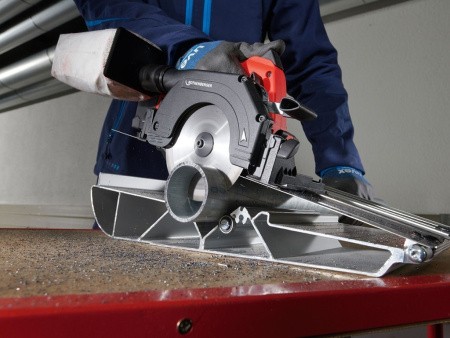 Аккумуляторный труборез PIPECUT mini, применение Аккумуляторный труборез PIPECUT mini, применение